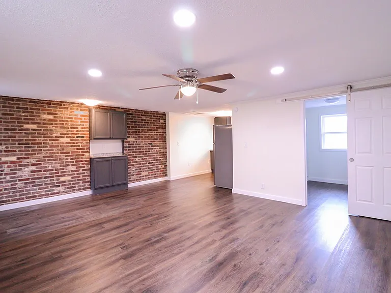 135 Quincy Parlier Rd #2 — Photo 3