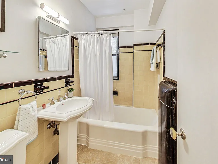 1 Scott Cir #116 — Photo 10