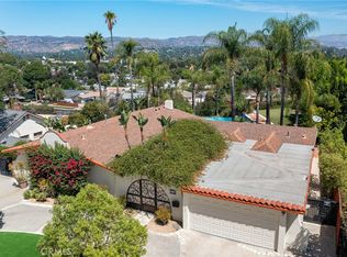 23365 Calvert St, Woodland Hills, CA 91367