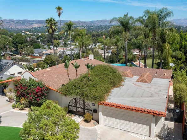 23365 Calvert St, Woodland Hills, CA 91367
