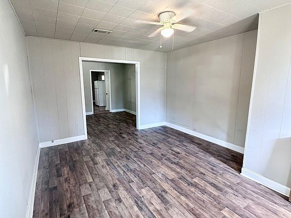 4th image of 3835 Sherwood St