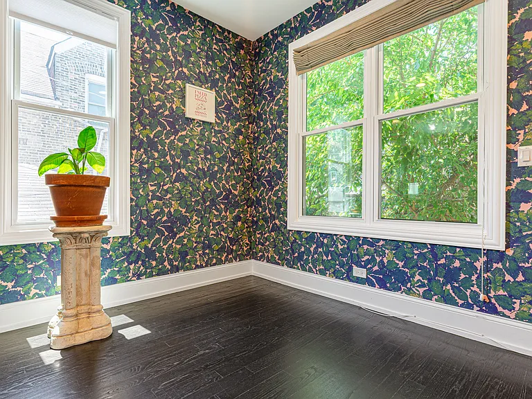 2823 N Albany Ave — Photo 8