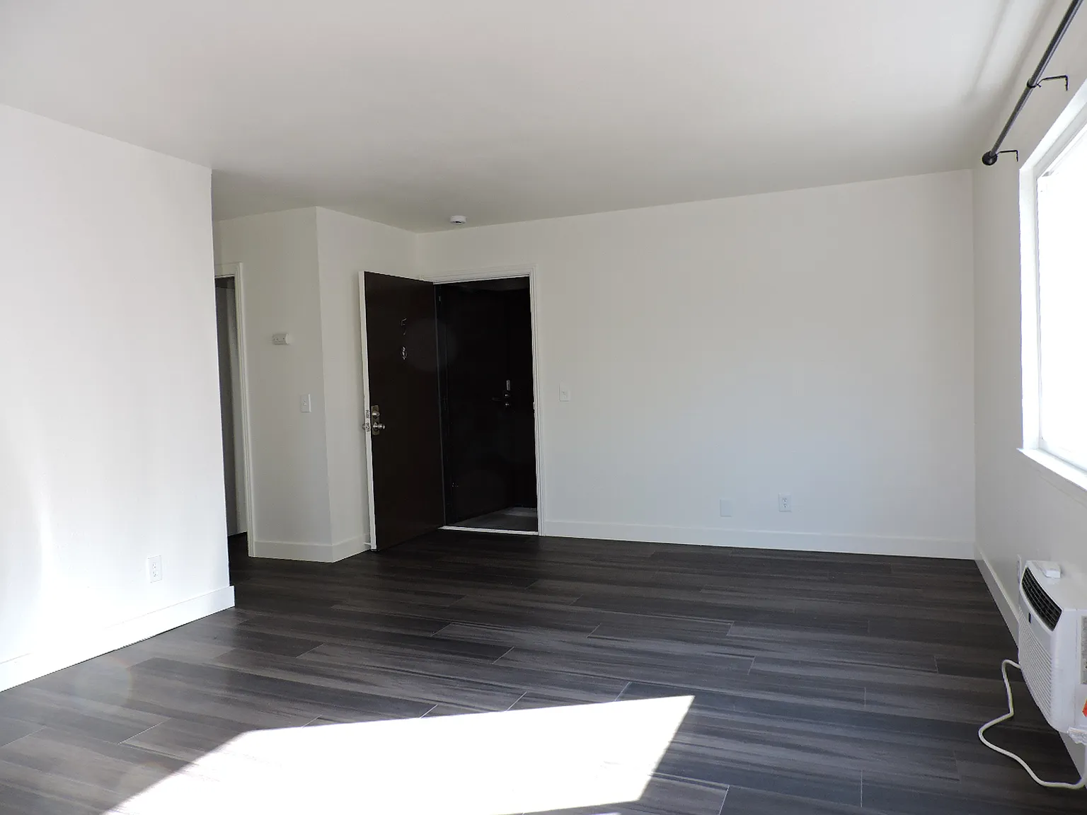 1 bed, 650 sqft, $1,495 — Photo 4