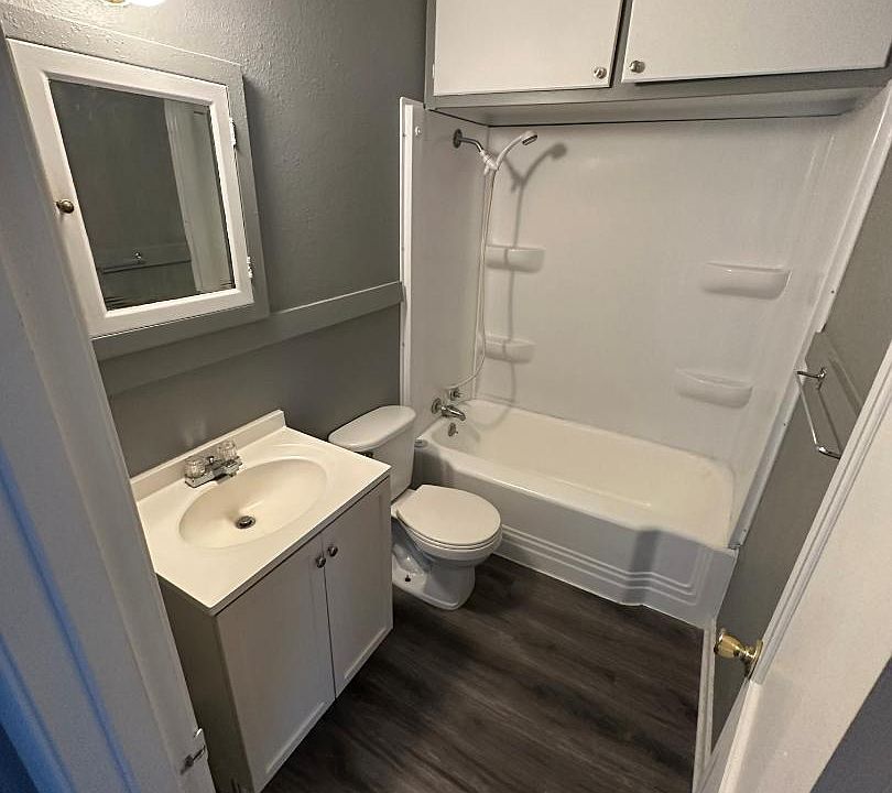 729 W Cedar St Cherokee, IA Zillow