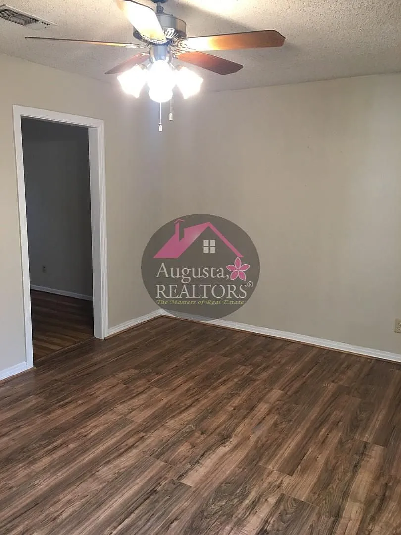 Cozy 3 bedroom home in Merkel! — Photo 3