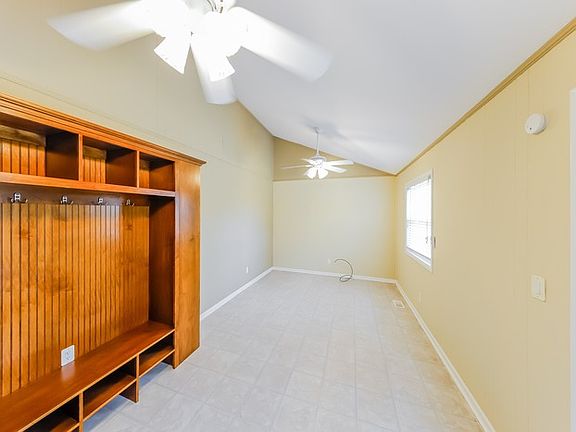 5th image of 2218 Cecille Dr SW