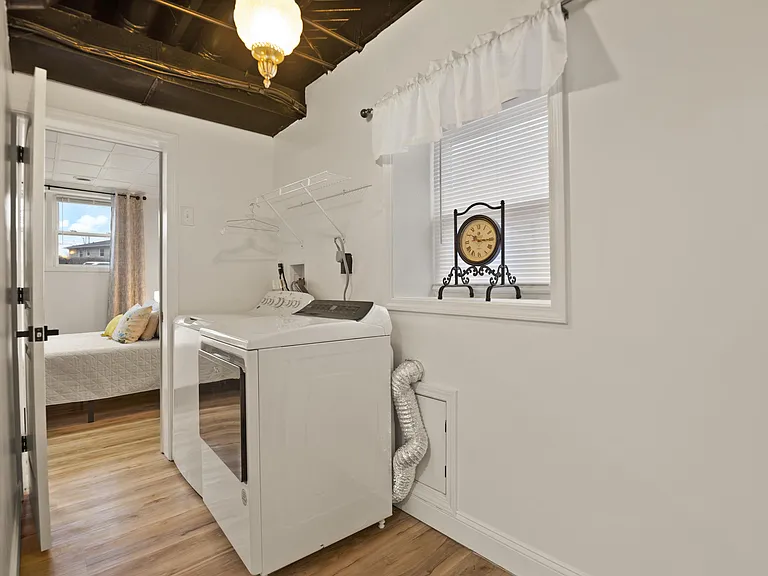 1706 Cameron Ct — Photo 34
