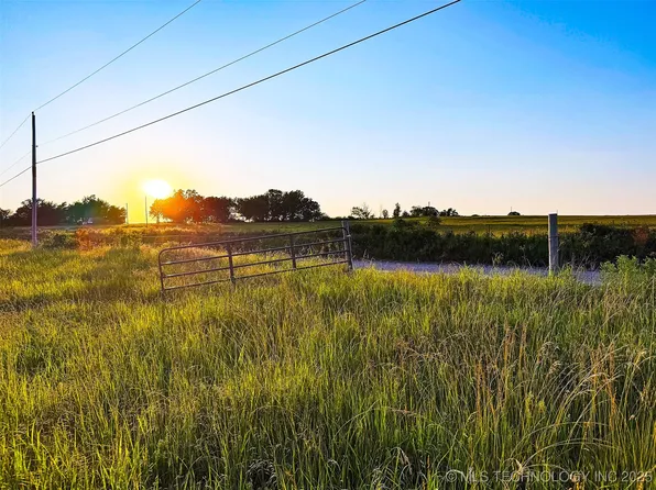 6 E 260th Rd, Vinita, OK 74301