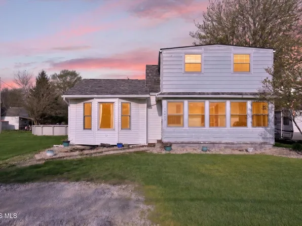 29443 Harriet St, Millbury, OH 43447