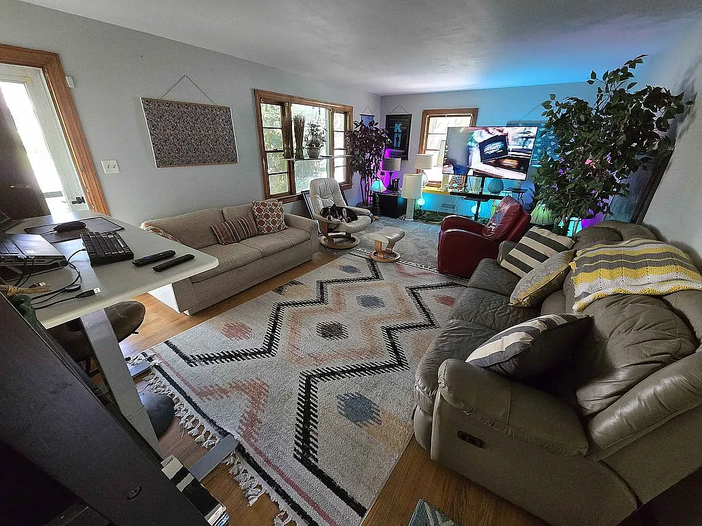 1671 Johnson Dr photo 1