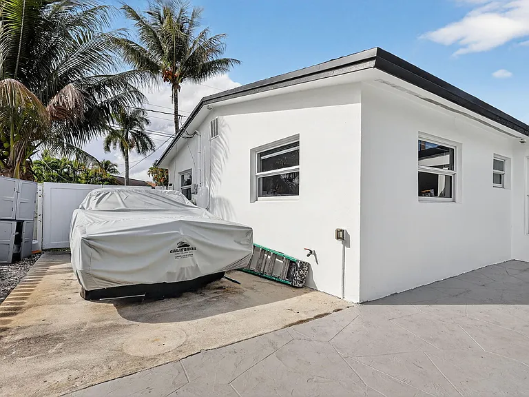 4540 SW 28th Ter — Photo 43
