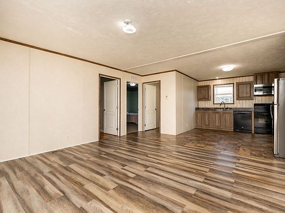5th image of 923 Hamlet Cir