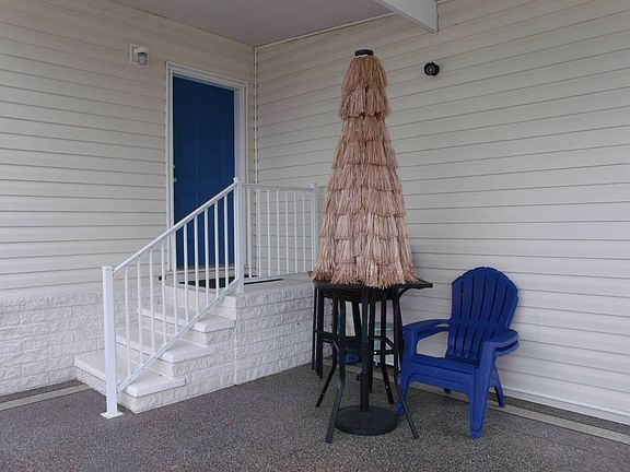 3rd image of 1674 Deverly Dr #756