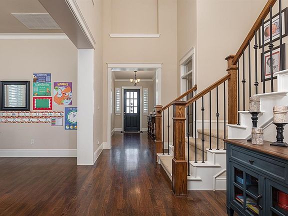 5th image of 2609 Pearl St