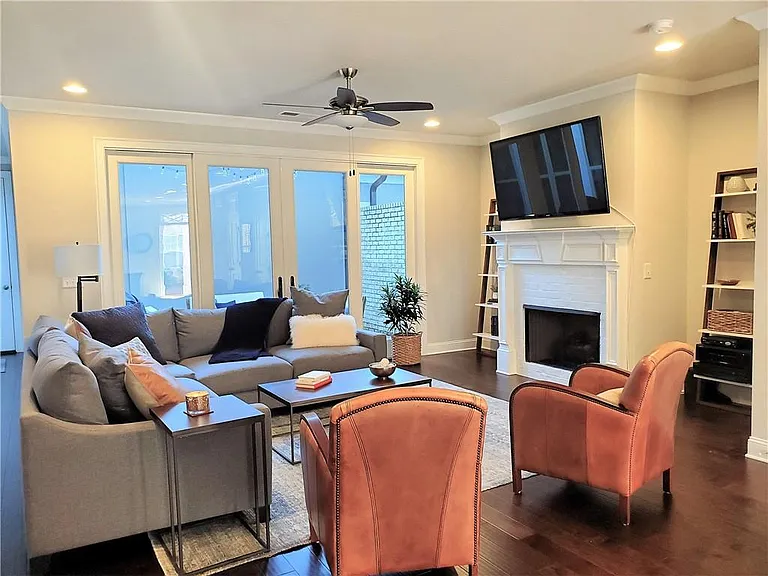 4009 Vickery Gln — Photo 8
