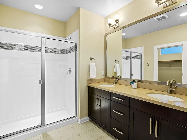 6779 Raritan Dr — Photo 23