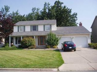16 Lilybrooke Ct, East Amherst, NY 14051