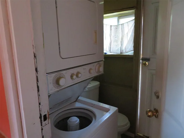 422 Mill Ave — Photo 14
