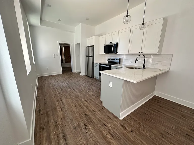 1240 W Allegheny Ave #1 — Photo 1