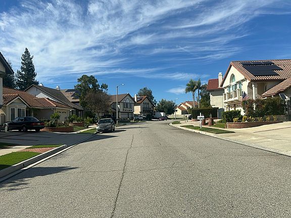 4th image of 653 Verdemont Cir