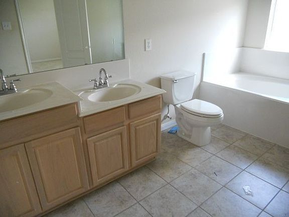 5th image of 13122 Cressida Glen Ln