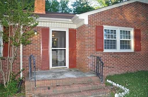 3rd image of 3228 Sunnybrook Ln