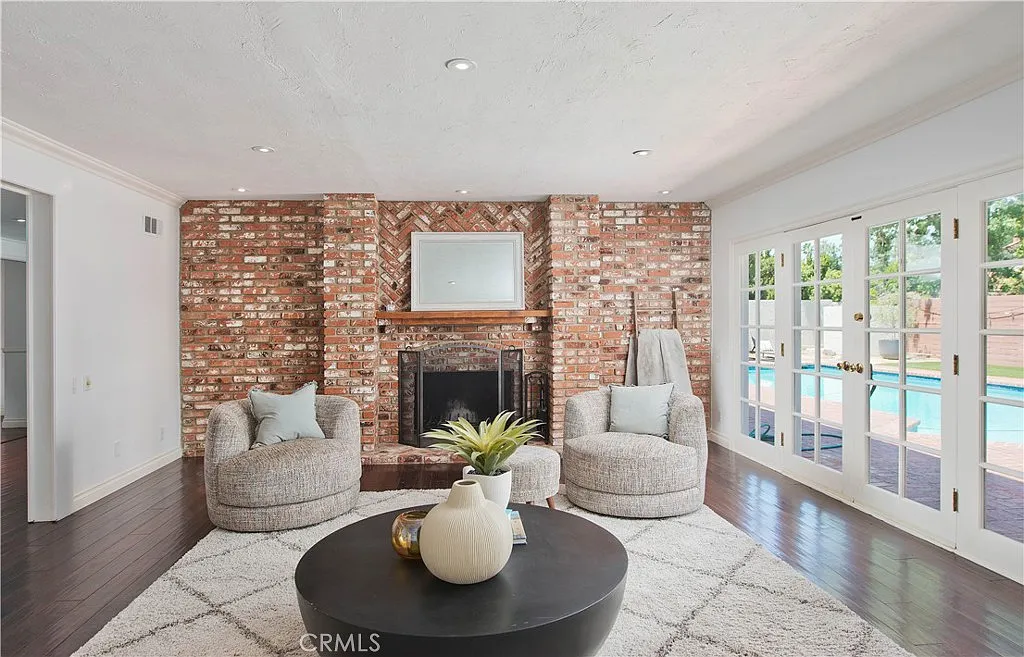 5 bed, 3.5 bath, 3150 sqft, $7,850 — Photo 4