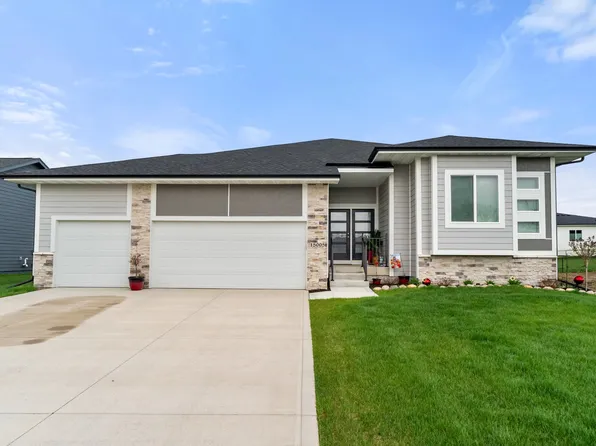 15005 Springbrook Trl, Urbandale, IA 50323