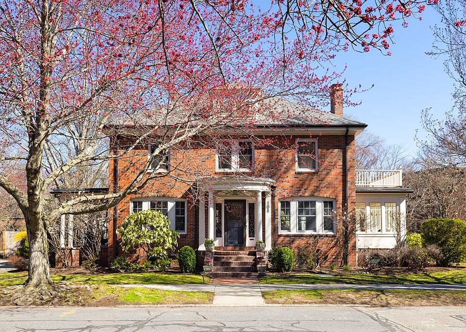 1st image of 108 Crowninshield Rd
