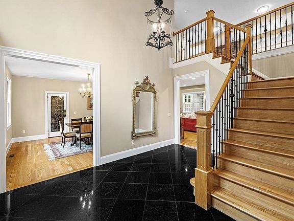 5th image of 12 Breton Rd