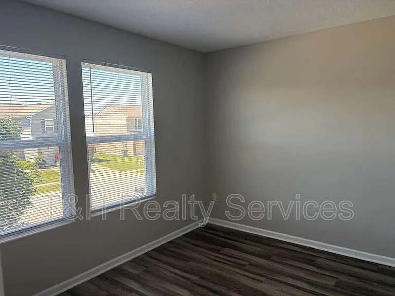 7952 Amadeus Dr — Photo 22