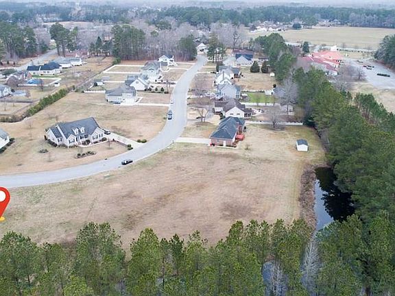 5th image of 130 Golf Club Dr