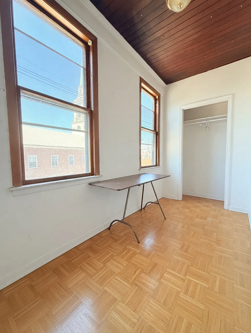 Building Photo - 20 Dighton St #2