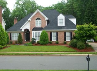 8605 Davishire Dr, Raleigh, NC 27615