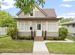 1099 Cook Ave E, Saint Paul, MN 55106