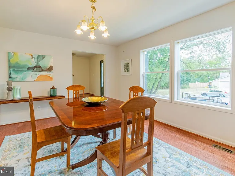 2024 Evansdale Dr — Photo 12