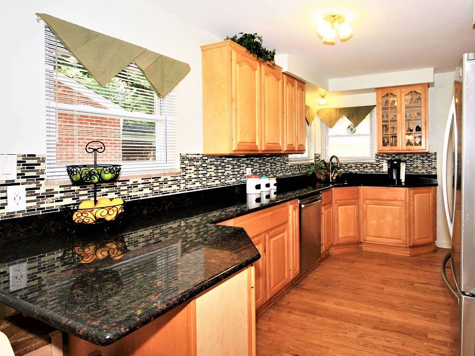 1st image of 30691 Westfield St