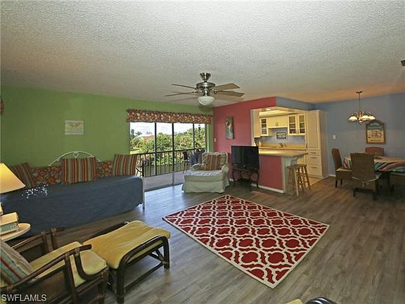4th image of 1610 Middle Gulf Dr Unit C5