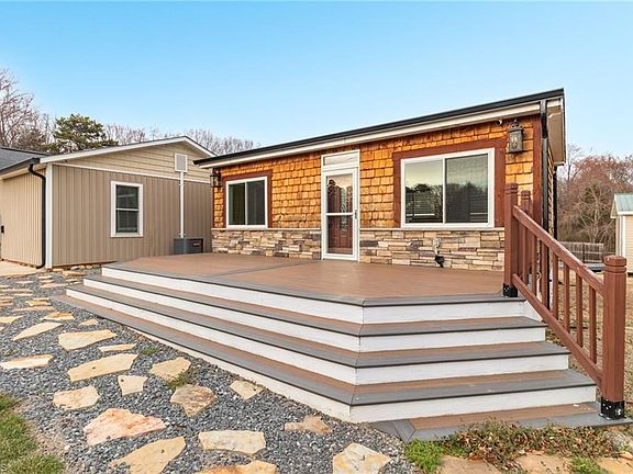 3rd image of 2675 Swicegood Rd