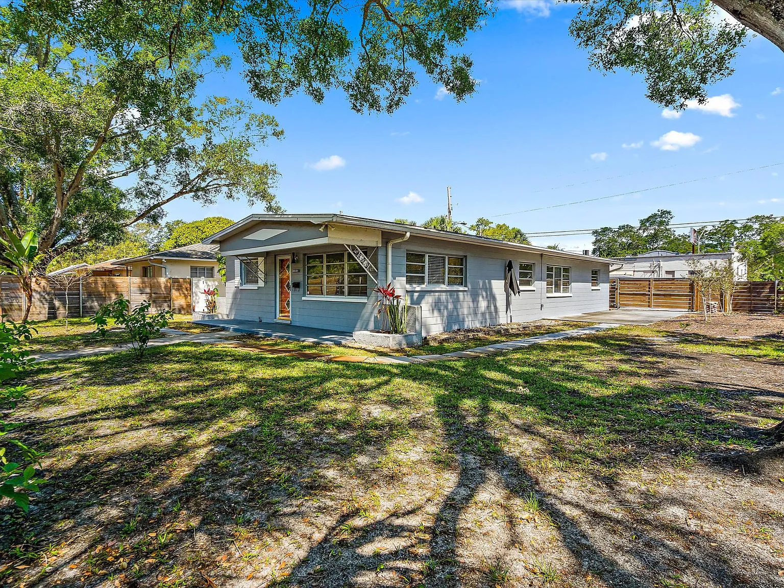 3 bed, 1374 sqft, $3,100 — Photo 3