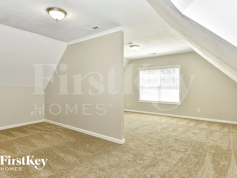 1161 Castlewood Dr — Photo 16
