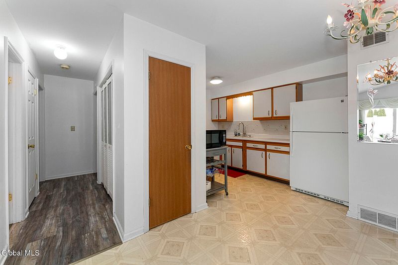5th image of 119 Fort Hunter Road