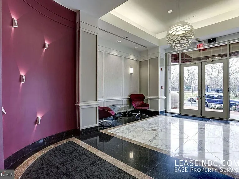 1275 25th St NW #600 — Photo 21