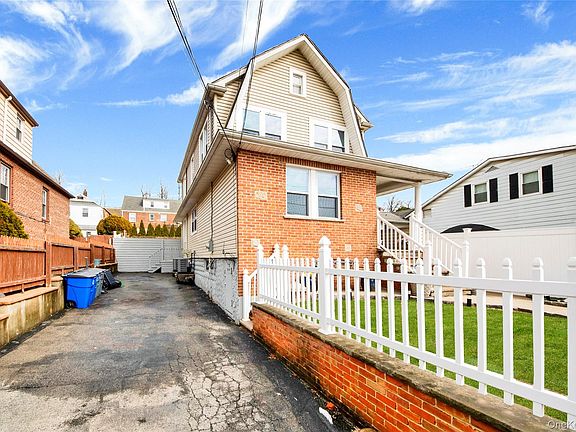 3rd image of 174 King Avenue
