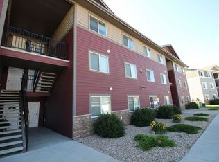 3821 Crossing St SW APT I, Minot, ND 58701