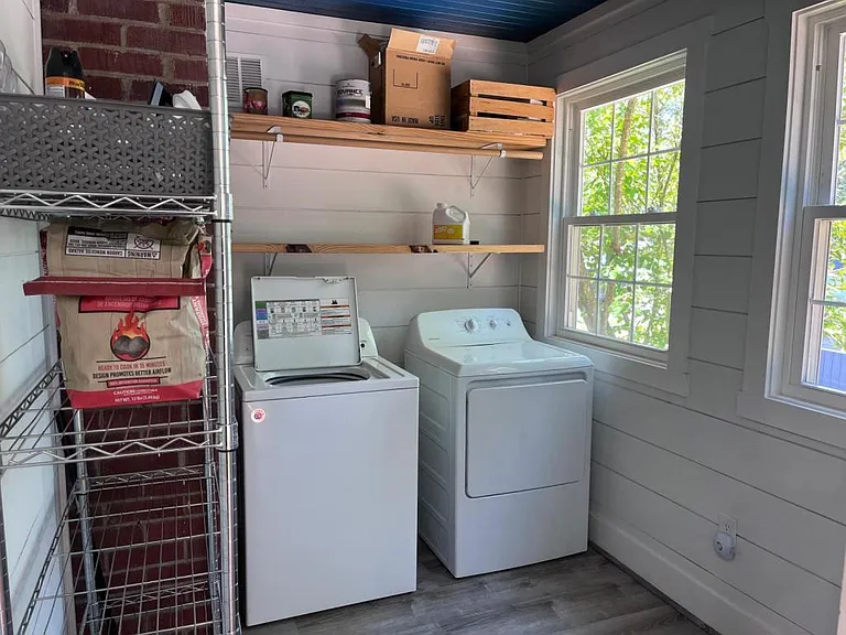 406 S B St — Photo 8