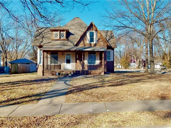 727 N Cedar St, Nevada, MO 64772