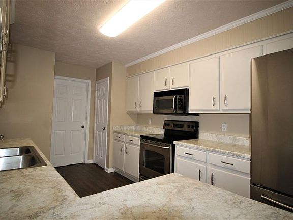 5th image of 39 N Oakwood Ln