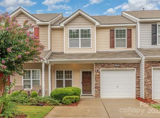 1437 Harpers Inlet Dr, Clover, SC 29710