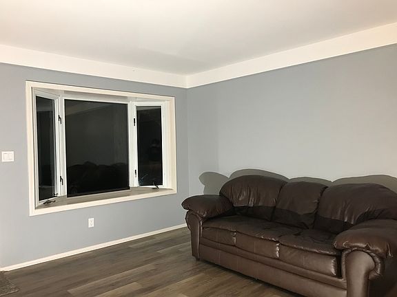 3rd image of 4538 Pinedale Ave